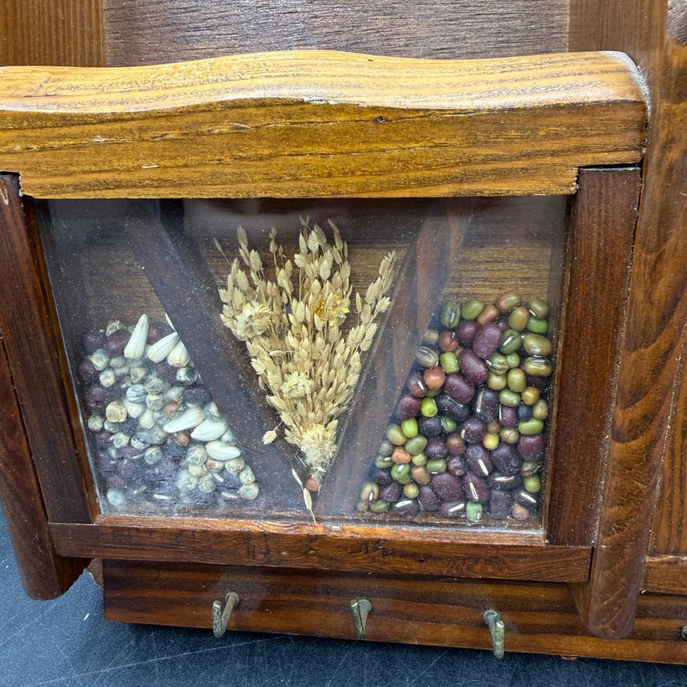 Vintage Gailstyn Sutton Wood Wall Mail Organizer Key Holder Seed Art Counry 90s